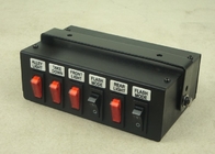 El interruptor negro de la barra ligera del entramado de acero LED con la sirena para el vehículo de la emergencia se enciende