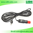 Aprisa conecte el cable con el conector del cigarrillo para la luz del campo del LED