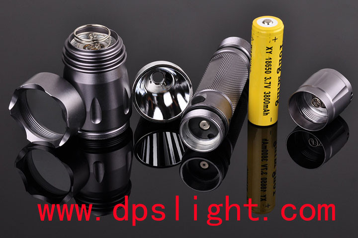 DipuSi llevó la linterna Y9 del enfoque de la linterna recargable