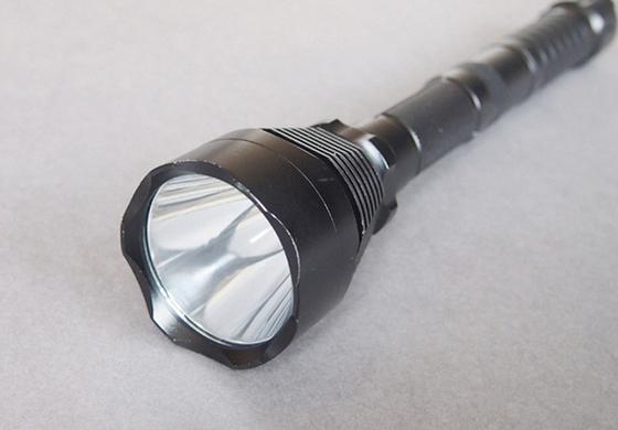 Linterna de LED táctica resistente de la aleación de aluminio con la batería de litio recargable