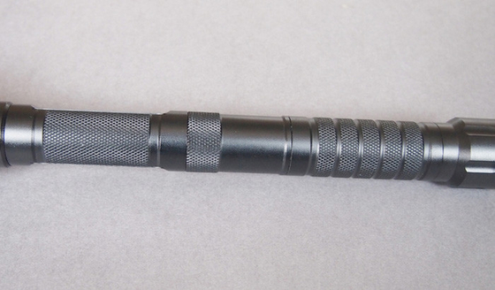 Linterna de LED táctica resistente de la aleación de aluminio con la batería de litio recargable
