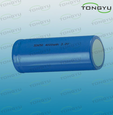 Célula de batería recargable del poder más elevado 32650 3.2V 4000mAh LiFePO4 para la luz de antorchas