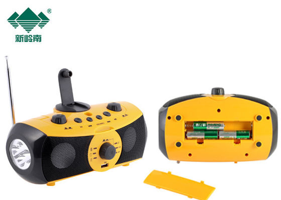 El dínamo multifuncional del reproductor de audio Mp3 llevó la radio y el reproductor de DVD de la linterna de la antorcha