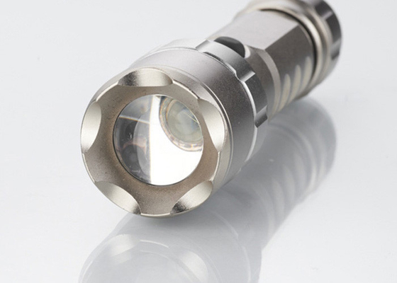 180lm embolsan la antorcha recargable llevada, linterna zoomable 5W para acampar
