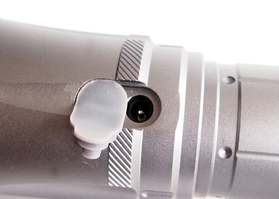 CREE 1300 del poder más elevado del lm X M - L luz de la antorcha de T6 LED USB con el USB